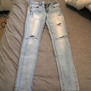 American eagle ripped jeans